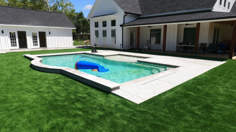 Read more about the article The Guide to Understanding the Cost of Artificial Turf in Houston