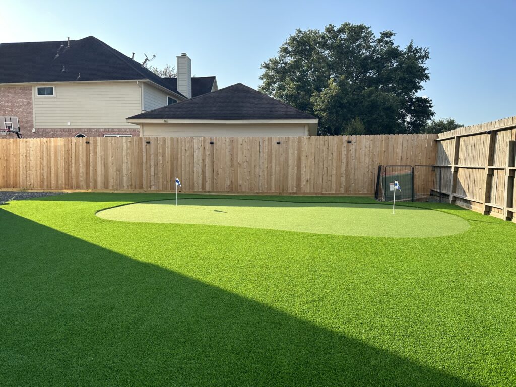 Putting green artificial grass installation